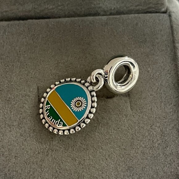 Pandora Rwanda Flag Heart Charm - Picture 3 of 4
